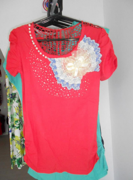 Blusa com aplicações - Feminina